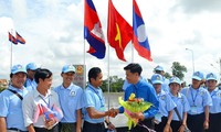 សកម្មភាពរំលឹកខួបអនុស្សាវរីយ៍ទិវាបង្កើតទំនាក់ទំបងកាទូតរវាងវៀតណាមឡាវនិងកម្ពុជា