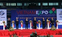 VIET NAM EXPO 2015 - កិច្ចសហប្រតិបត្តិការឆ្ពោះទៅសហគមន៍សេដ្ឋកិច្ចអាស៊ាន ២០១៥