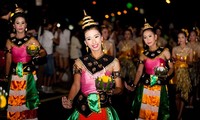 ពិធីបុណ្យ Krathong  ដ៏ឆើតឆាយនៅទីក្រុងហាណូយ