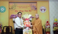 Departemen Agama Pemerintah Sampaikan Ucapan Selamat Hari Raya Tet kepada Ketua Dewan Pengurus Sangha Budha Vietnam