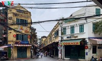 COVID-19疫情之下 河内古街大量商店关门