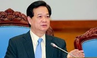 PM Nguyen Tan Dung chairs regular government meeting