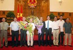 Former Party leaders get Party membership badges