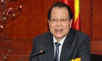 Deputy Prime Minister Vu Van Ninh works with Gia Lai