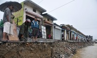 Death toll in India floods hits 560, thousands more missing 