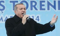 Turkish PM accuses the opposition of causing chaos