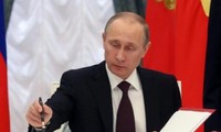 Russia in no hurry to retaliate against sanctions