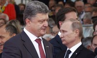 Putin Meets Obama, Poroshenko on D-Day Event Sidelines 