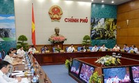 Deputy PM Vu Duc Dam: Mobilizing social resources to prevent HIV/AIDS