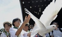 Two Japanese ministers visit Yasukuni shrine