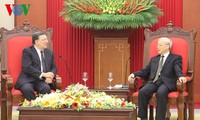 Party leader receives EC President