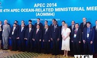 Vietnam attends APEC meeting on ocean 