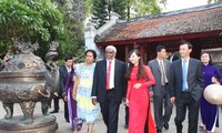 President Truong Tan Sang receives Vanuatu Prime Minister