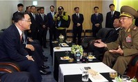 Two Koreas hold high-level military talks