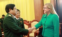 Vietnam, US hold defense policy dialogue