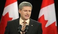 Canada imposes new sanctions against Russia