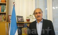 Argentinean parliamentarian hails the success of IPU-132 in Vietnam