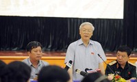 Party leader Nguyen Phu Trong meets voters in Hoan Kiem, Hanoi