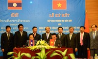 Vietnam and Laos sign border trade agreement