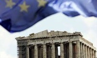 US calls on Greece, EU to compromise