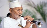 Winners of India's  Bharat Ratna awards: Ustad Bismillah Khan, Pandit Bhimsen Joshi 