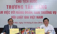 President Truong Tan Sang works with Vietnam Bar Association