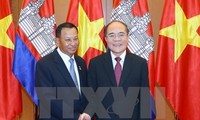 NA Chairman holds talks with Cambodian Senate President