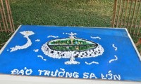 Education on sea and island patriotism from Hoang Sa and Truong Sa map models