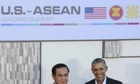 Thai PM calls for peaceful resolutions to East Sea disputes