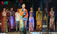 Ao Dai festival celebrates Int'l Women's Day at Temple of Literature