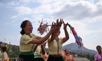 Con ball throwing among the ethnic Thai 