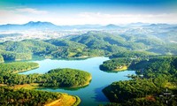 Tuyen Lam lake, Da Tien mountain in Da Lat