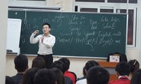 Nguyen Van Tiep and his free English class for students