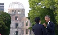 Obama calls for world free of nuclear weapons