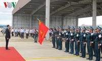 President Tran Dai Quang visits air regiment 925