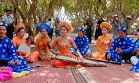 Amateur singing in Kien Giang province