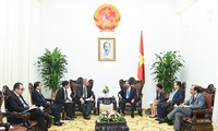 Prime Minister Nguyen Xuan Phuc receives new German Ambassador