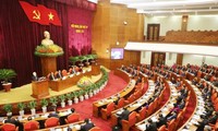 The 4th session of the 12th Party Central Committee continues