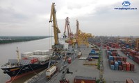 China Coast Guard ship visits Hai Phong city