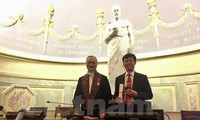 Vietnam professor becomes academician at French medicine academy