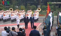 President Tran Dai Quang welcomes RoK counterpart in Hanoi