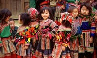 Colorful costumes of ethnic women in Son La