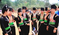 Cultural characteristics of the Kho Mu