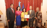 Vietnam takes over Chairmanship of ASEAN Committee in Buenos Aires 