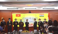 Vietnam presents medical supplies to Russia, India, Laos