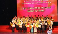 Literature-art awards promote studying and following Ho Chi Minh’s ideology, morality, and style