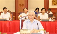 Party leader chairs working session with Hanoi’s Party Commitee 