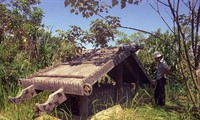 Tomb house of the Co Tu