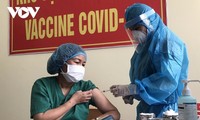 Da Nang begins COVID-19 vaccine inoculation