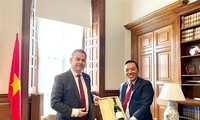 Vietnam committed to promote Free Trade Agreement with the UK 